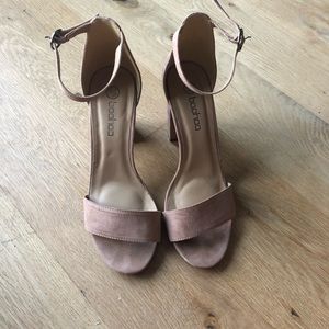 Pink heels